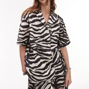 TOPSHOP Oversize Zebra Cotton Button-Up Shirt | Medium